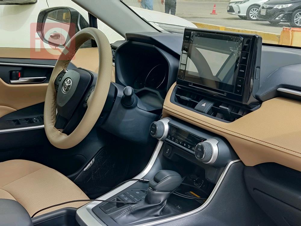 تويوتا راف 4